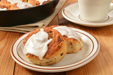Cinnamon roll with frosting