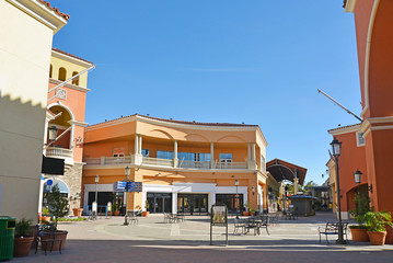 ショッピングモール