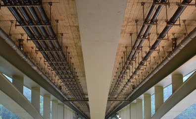 Fototapeta premium Under the bridge 