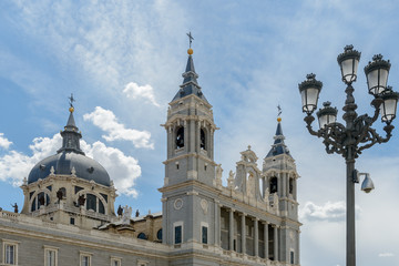 Fototapeta na wymiar Madrid, Cattedrale de la Almudena