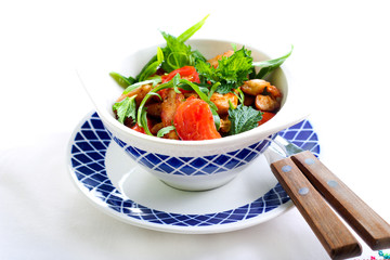 Chicken breast, tomato and herb salad
