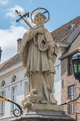 Sanctus Joannes Nepomucenus standbeeld in Brugge Wollestraat