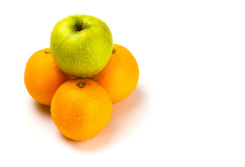 fruit pyramid with water drops