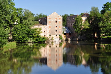 Fototapeta na wymiar old water mill in Breclav,Czech republic