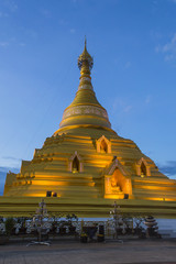 Fototapeta premium Gloden pagoda at Kamphaeng Phet