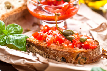 Frische italenische bruschetta 
