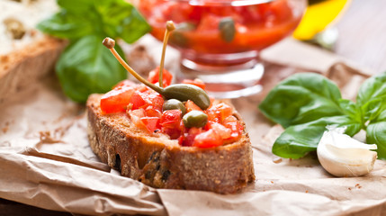 Frische italenische bruschetta 