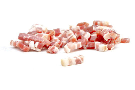 Lardons de porc avant cuisson