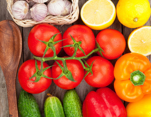 Obraz na płótnie Canvas Fresh ripe vegetables closeup