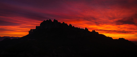 Sunrise in Montserrat mountains / Sortida de sol a Montserrat - obrazy, fototapety, plakaty