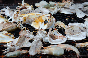 Grilled and calamari prawns on Stove Thai Style for at Seafood