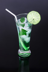 alcoholic cocktail