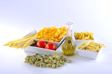 makaron, spaghetti, rurki, muszle, makaron ze szpinakiem, strozzapreti © npls