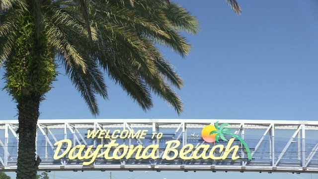 The famous Welcome to Daytona Beach sign