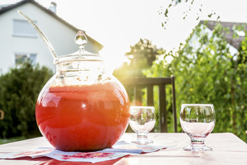 Sommer-Bowle / Zitronensorbet-Bowle