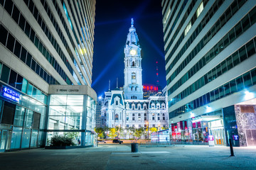 Fototapeta na wymiar Penn Center and City Hall at night, in Philadelphia, Pennsylvani