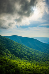 Obraz na płótnie Canvas View from Crescent Rock, in Shenandoah National Park, Virginia.
