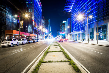 Fototapeta na wymiar Broad Street at night, in Center City, Philadelphia, Pennsylvani