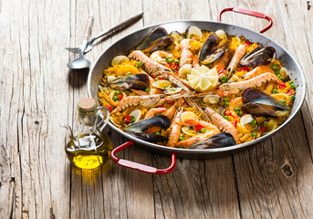 Traditional spanish food paella © denira