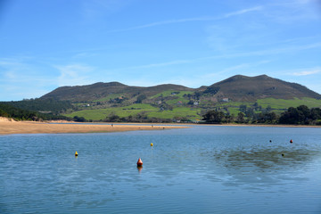 ria de pas, en Cantabria