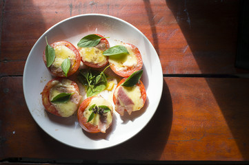 tomatoes cheese 