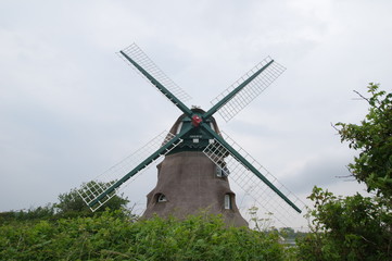 Fototapeta na wymiar Windmühle auf der geltinger Birk