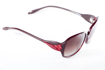 Okulary przeciwsłoneczne chronią wzrok przed szkodliwym, silnym światłem słonecznym. © 07photo