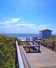 Holzsteg zum Strand auf Sylt