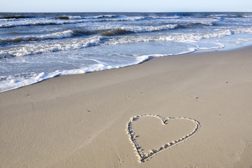 Deutschland, Niedersachsen, Nationalpark Niedersächsisches Wattenmeer, Ostfriesland, Herz im Sand