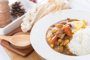 curry pork and omelette