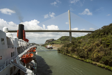 Cruise ship passing the gatun locks gateways, Panama Canal