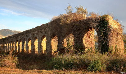 antico acquedotto romano