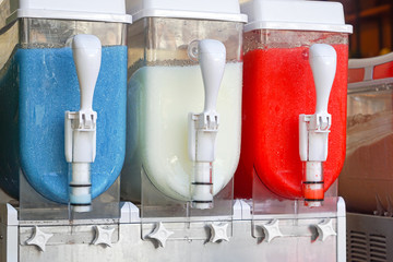 Frozen drinks dispenser © tatabrada