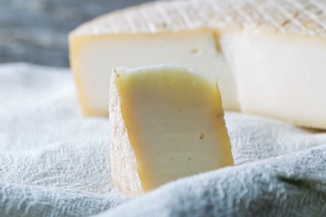 Fototapeta na wymiar French goat cheese