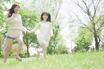 Obraz premium くつろぐ女の子たち