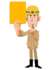 イエローカードを示す建築現場作業員