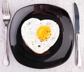 egg heart shape