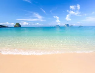 Crédence de cuisine en verre imprimé Plage et mer Plage de sable blanc