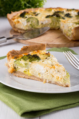 Quiche with broccoli and cheese