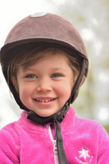 très jeune cavalière