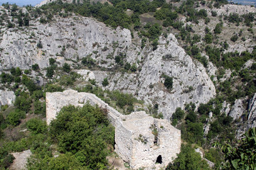 Fototapeta na wymiar Ancient fortress in the mountains