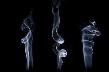 Obraz premium Abstract smoke isolated on black