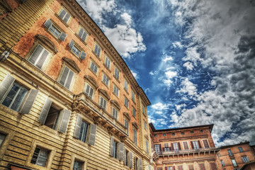 Fototapeta premium Chigi-Zondadari Palace under a cloudy sky