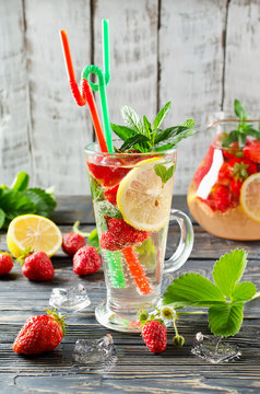 Fruit smoothie with strawberries and lemon