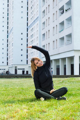 Fototapeta premium Warm-up on the grass
