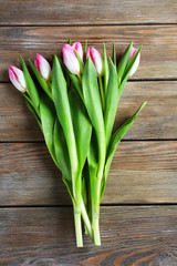 bunch of pink tulips