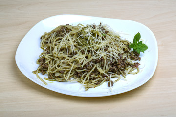 Fototapeta na wymiar Pasta with beef and pesto
