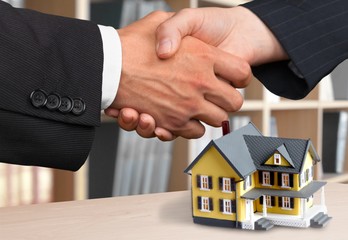 Realtor, loan, offer.