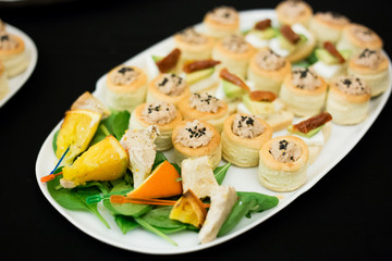 plateau with vol au vent and chicken skewers