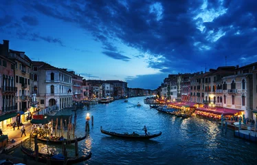 Fototapeten Canal Grande bei Sonnenuntergang, Venedig, Italien © Iakov Kalinin